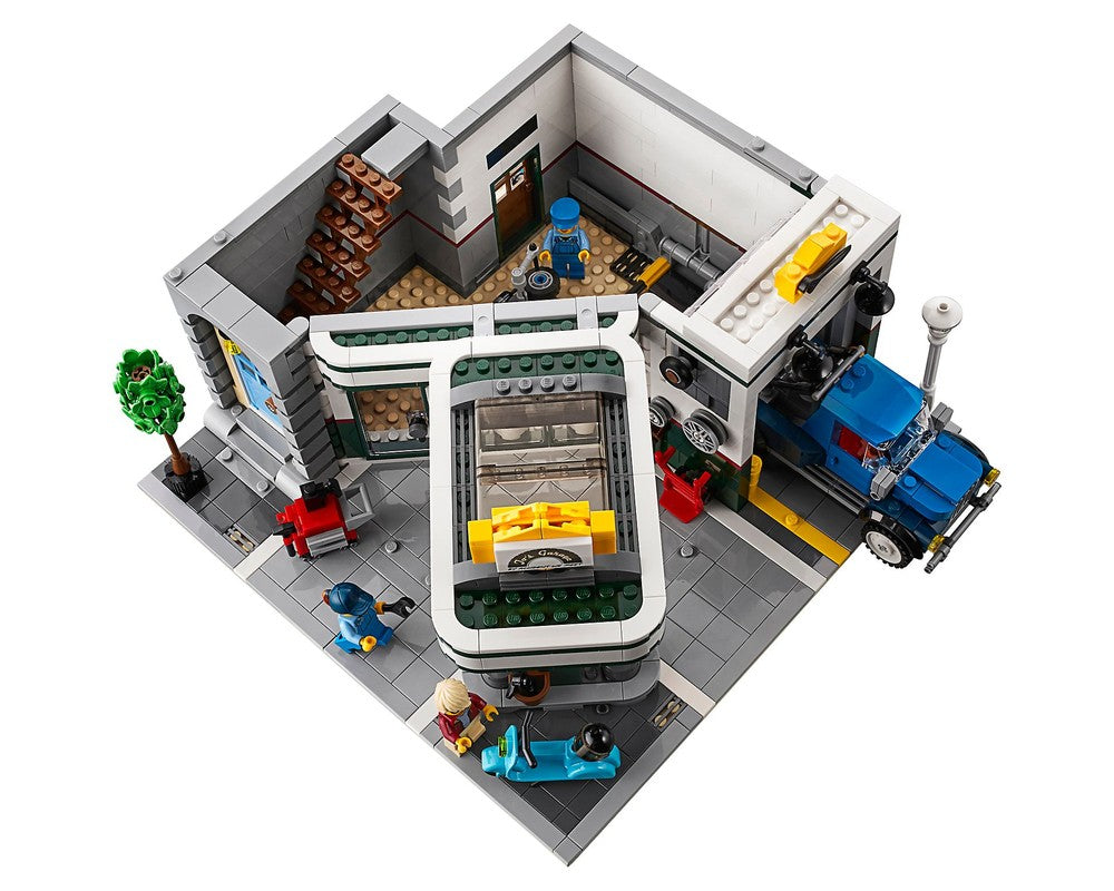Corner Garage | 10264 |Creator