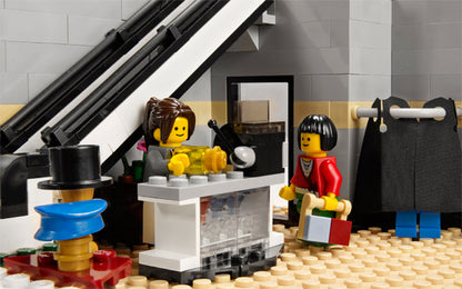 Grand Emporium Modular Building | 10211 |Creator Expert