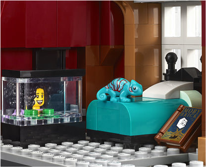 Bookshop: Modular Buildings Collection | 10270 | Creator