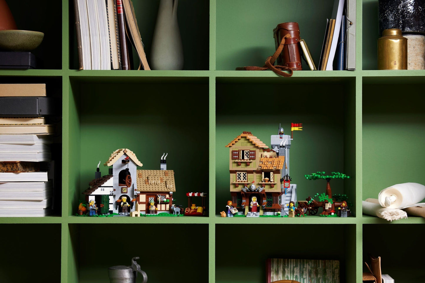 Medieval Town Square | 10332 | Icons